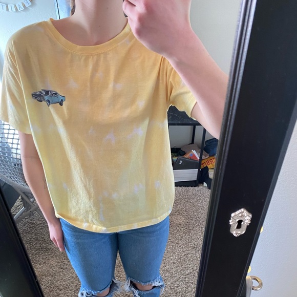 Yellow, tie-dye, motor show, t-shirt. - Picture 2 of 5